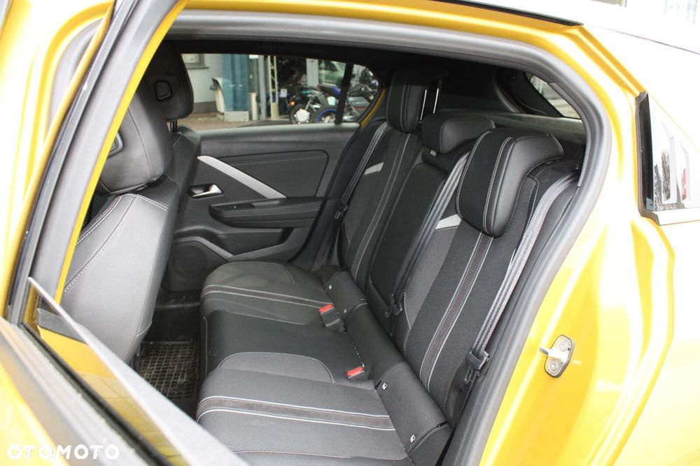 Opel Astra 1.2 T GS S&S - 13