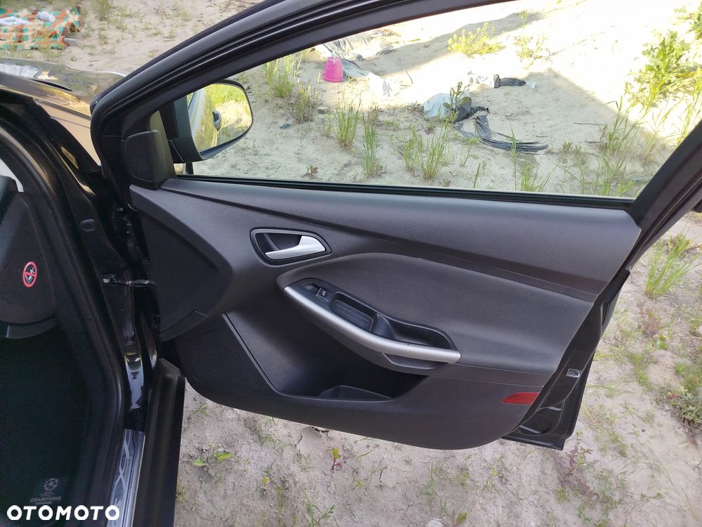 Ford Focus 1.6 TDCi DPF Champions Edition - 17