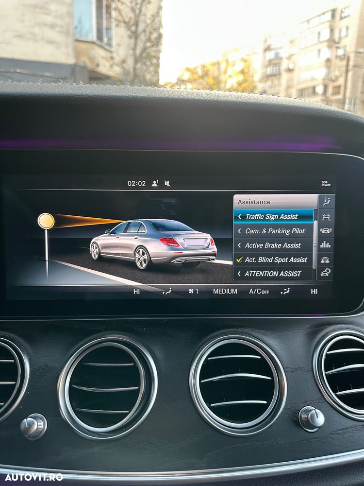 Mercedes-Benz E 220 d 9G-TRONIC AMG Line - 11
