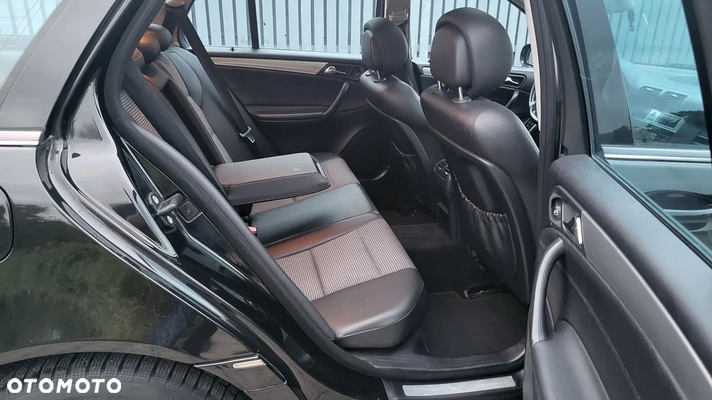 Mercedes-Benz Klasa C 180 Kompressor Automatik Avantgarde - 19