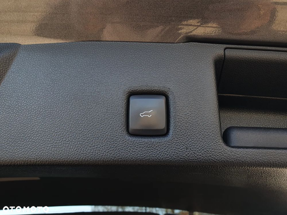 Ford Kuga 1.5 EcoBoost FWD Titanium - 24