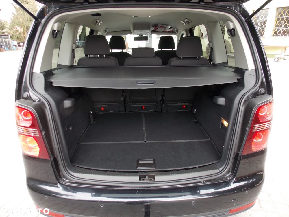 Volkswagen Touran 1.9 TDI DSG United - 20