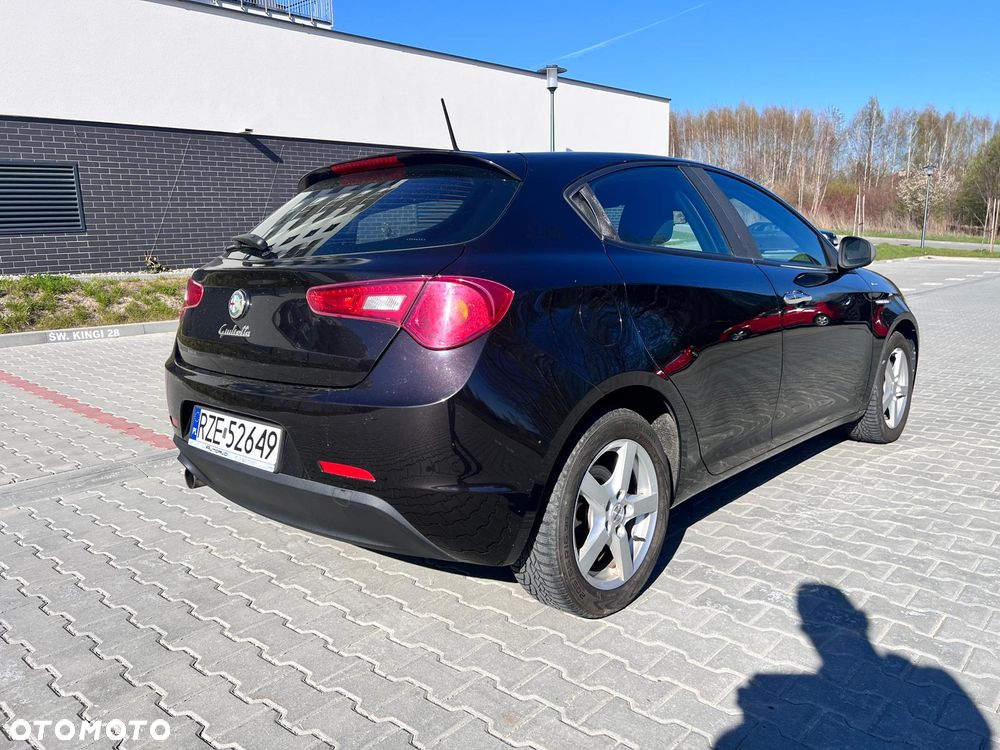 Alfa Romeo Giulietta 1.6 JTDM Veloce - 11