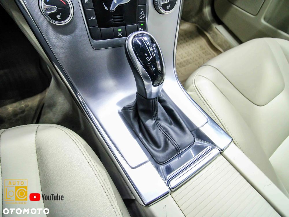 Volvo XC 60 D4 AWD Summum - 26