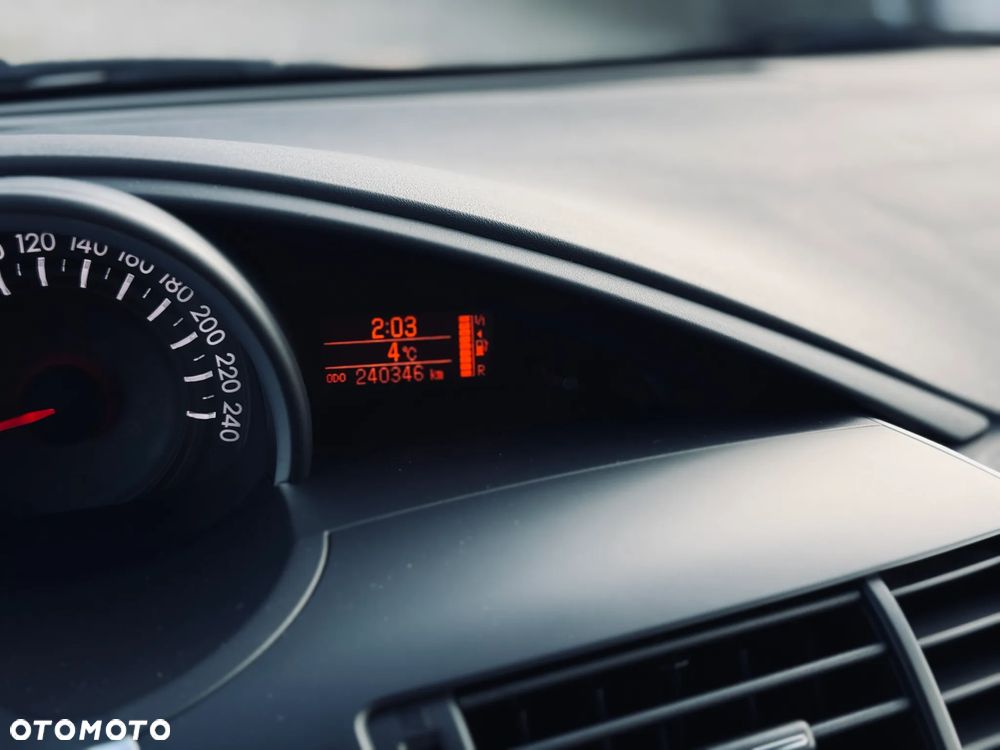 Toyota Verso 1.6 D-4D 5-Sitzer Start/Stop Skyview Edition - 35