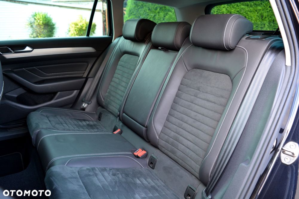 Volkswagen Passat 2.0 TDI SCR DSG Elegance - 23