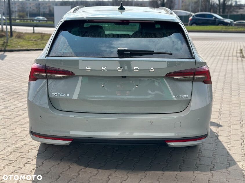 Skoda Octavia - 4