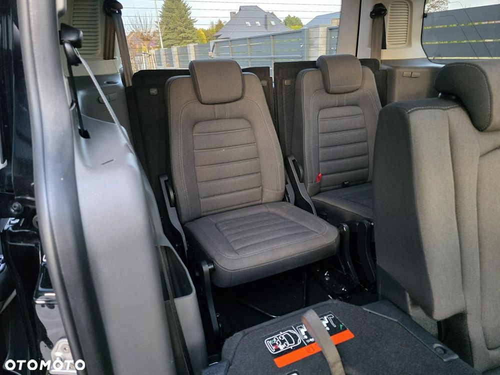 Ford Tourneo Connect Grand - 14