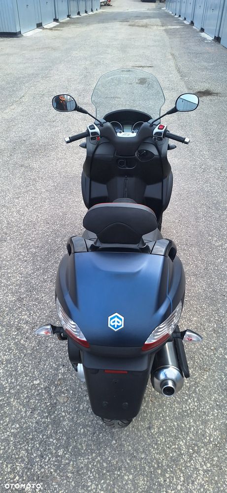 Piaggio MP-3 - 12