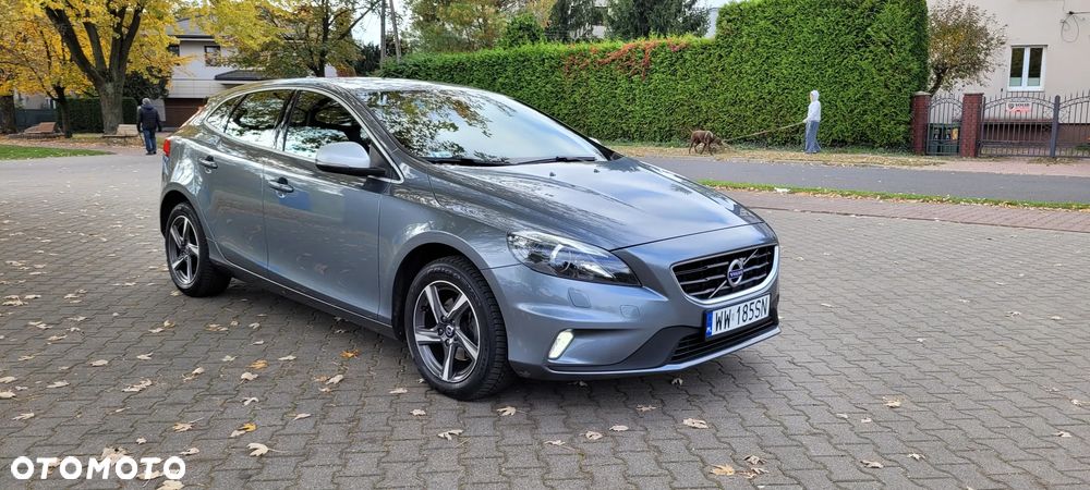 Volvo V40 D2 Drive-E R-Design Momentum - 3