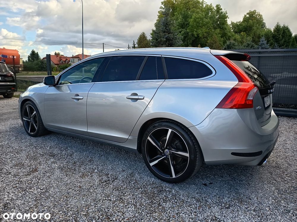 Volvo V60 D4 Geartronic RDesign - 6