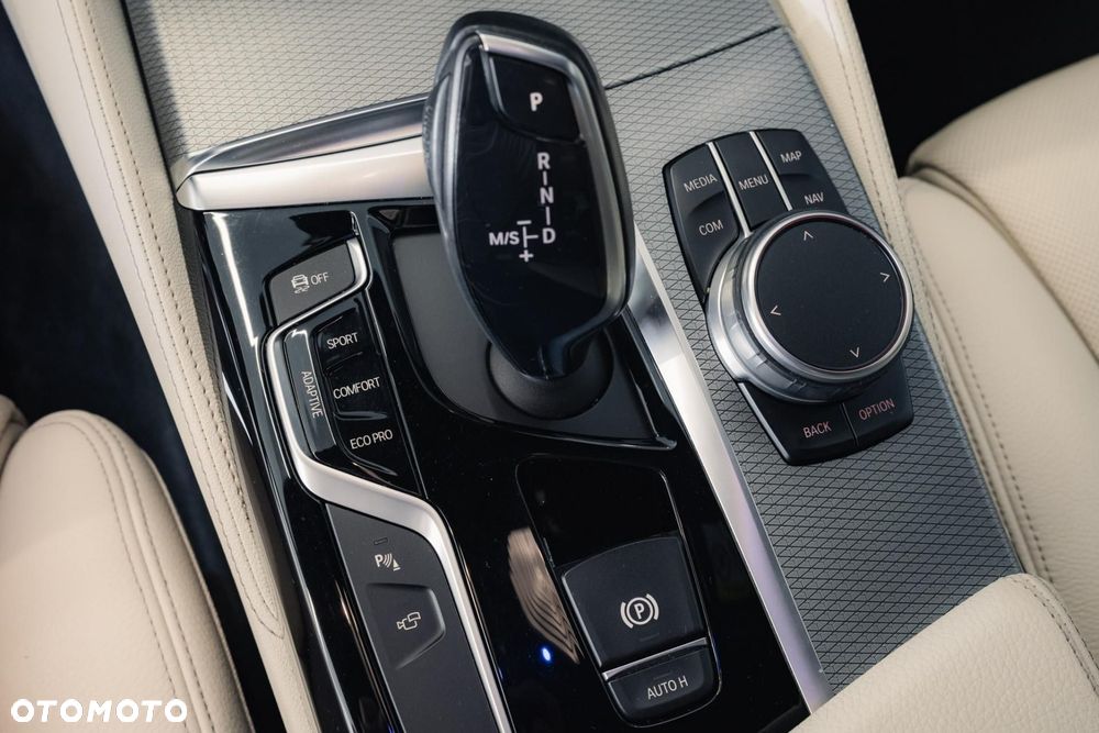 BMW Seria 5 540i xDrive M Sport sport - 26