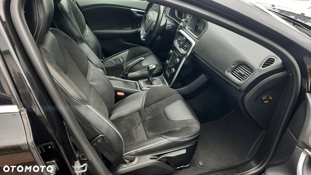 Volvo V40 D2 RDesign - 12