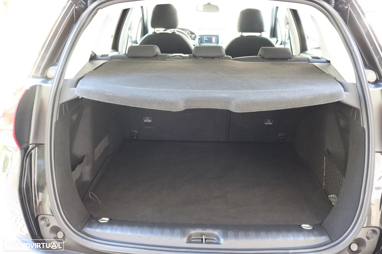 Peugeot 2008 PureTech 130 Active Pack - 33