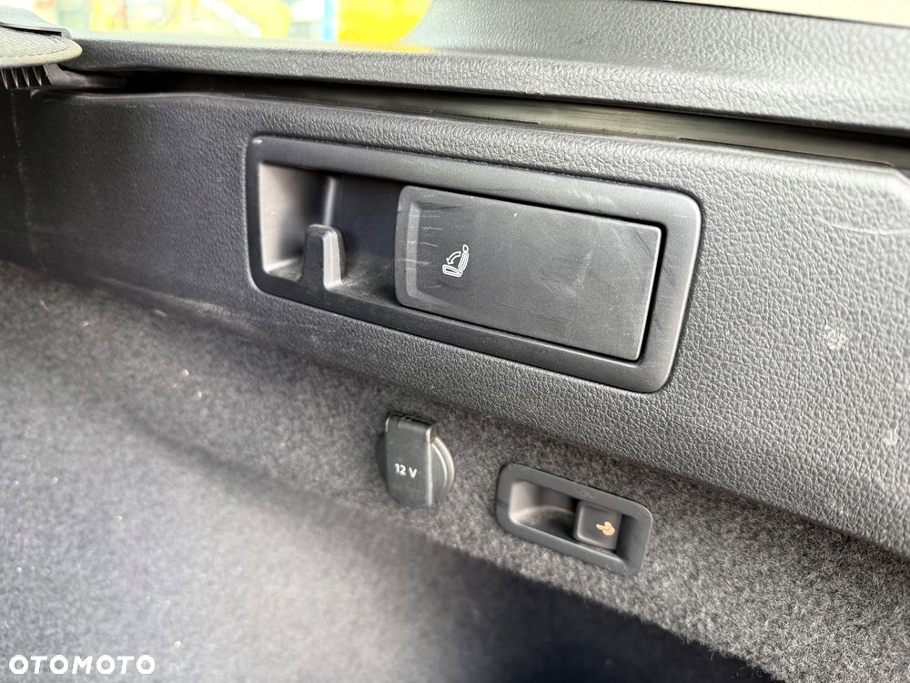 Volkswagen Passat 1.6 TDI SCR DSG Comfortline - 32