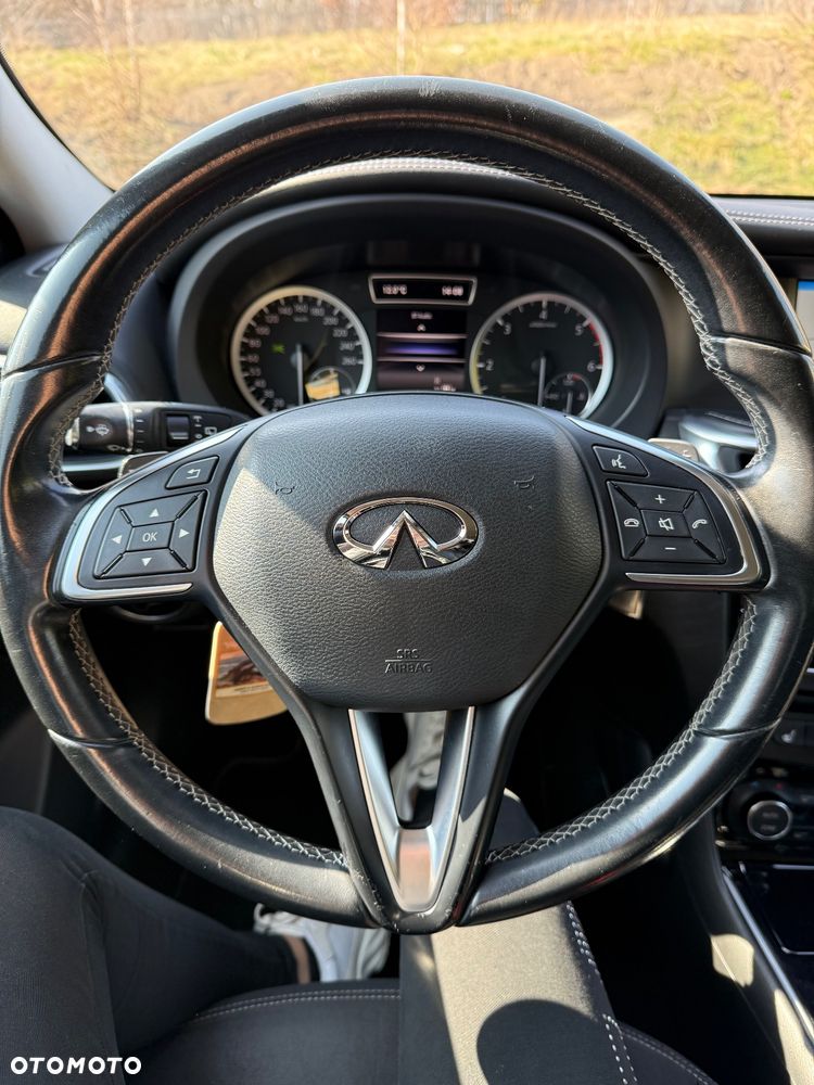 Infiniti Q30 1.5d Business 7DCT - 11