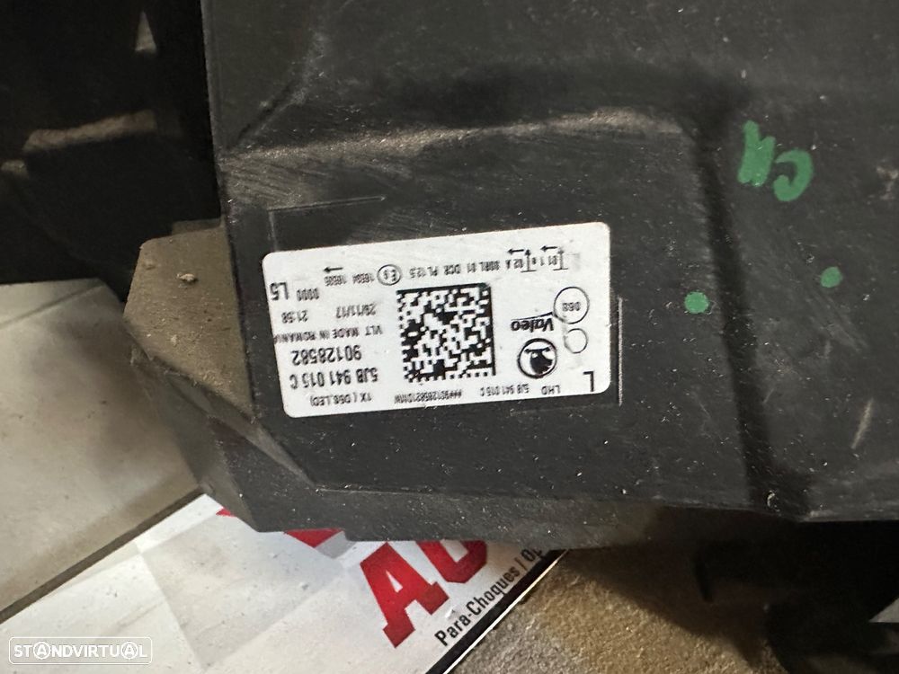 Farol esq Skoda rapid xenon - 3