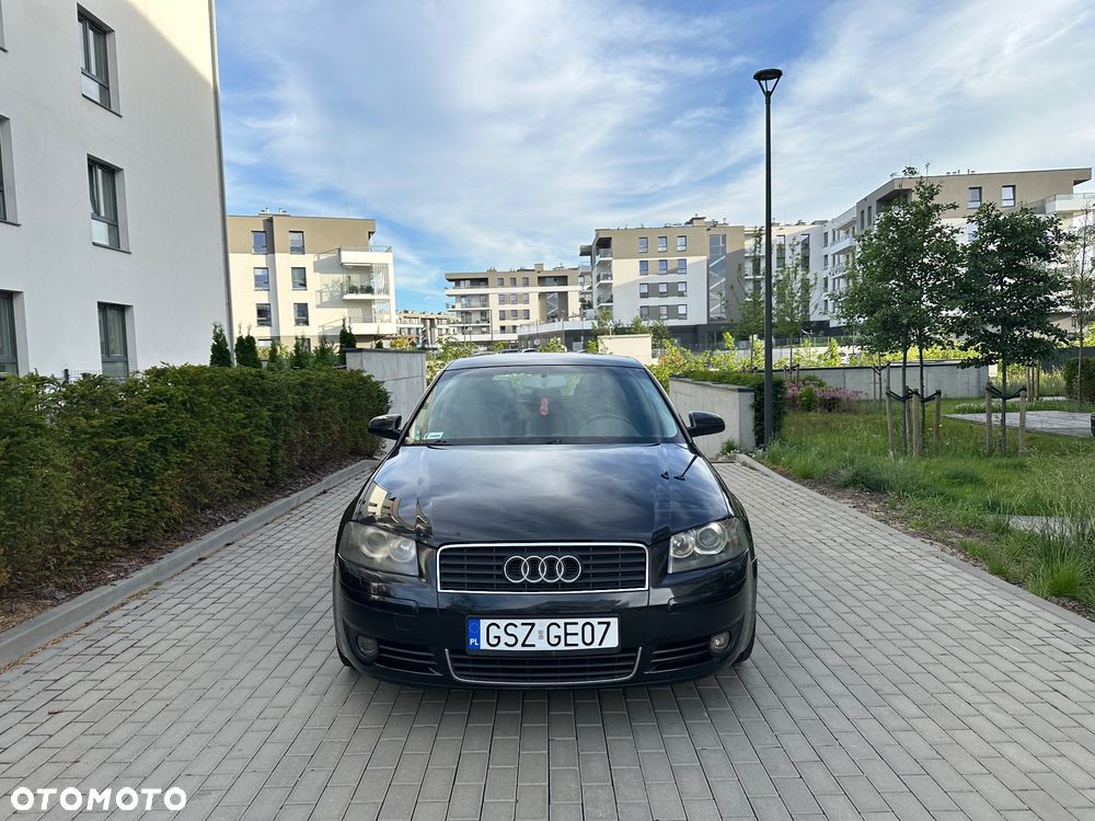 Audi A3 3-drzwiowe 2.0 FSI Attraction Tiptronic - 3