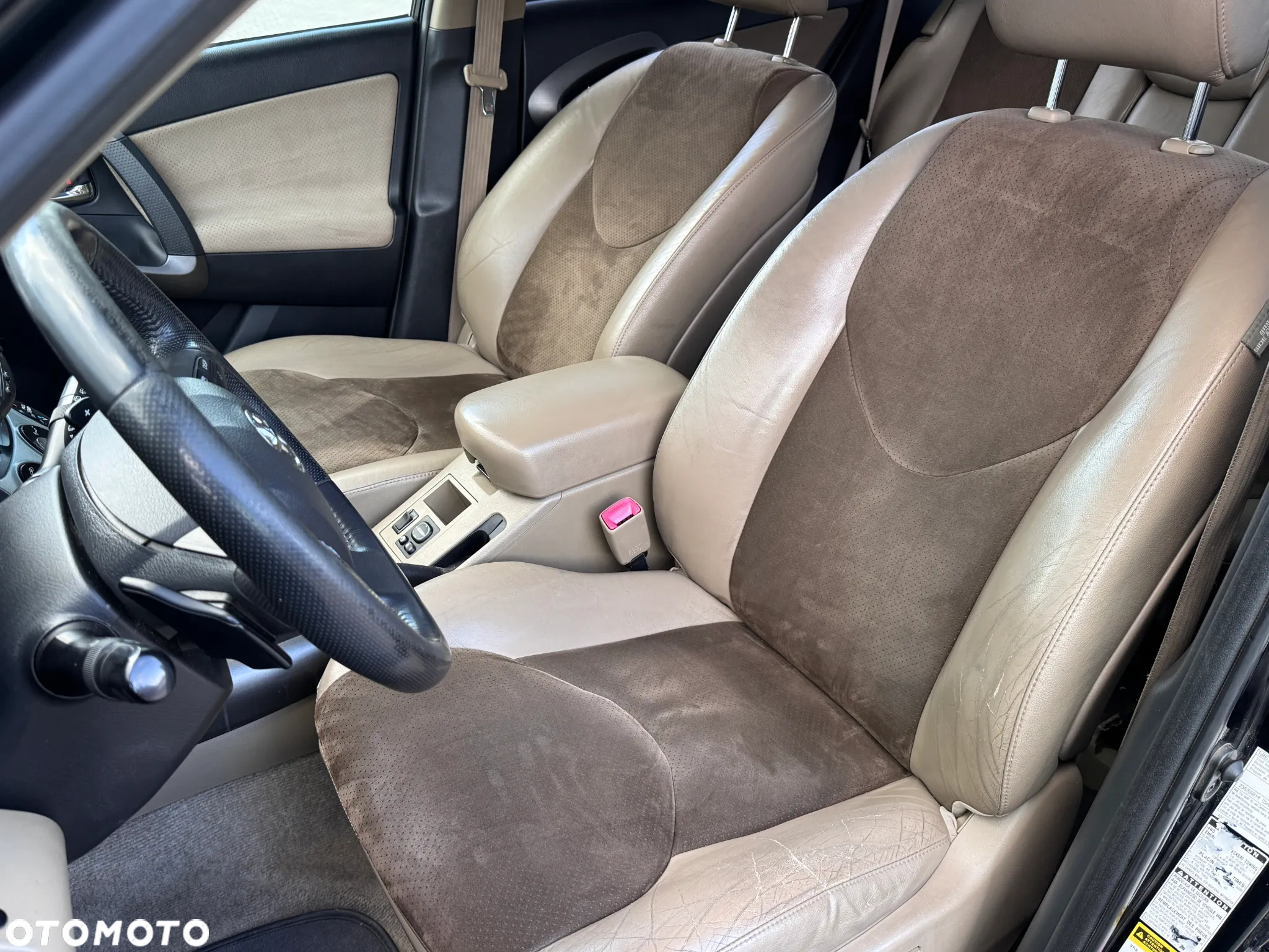 Toyota RAV4 2.2 D-CAT Premium - 7