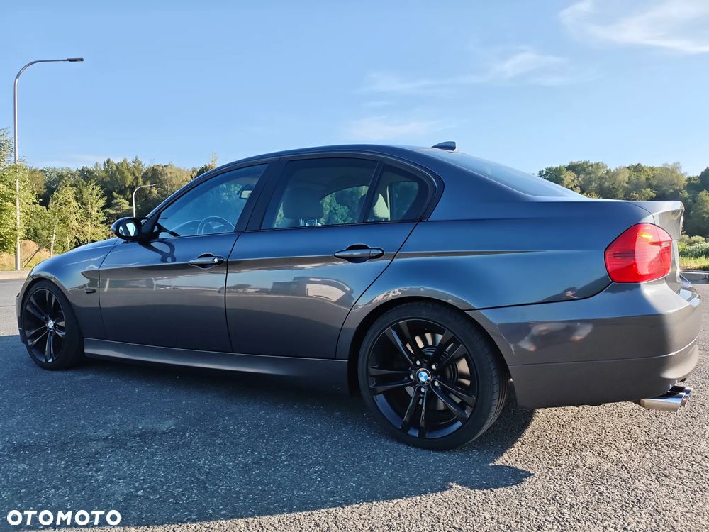 BMW Seria 3 330i - 9