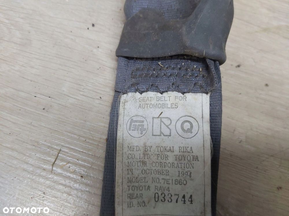 Toyota RAV4 I 2,0 3s-fe pas bezpieczeństwa prawy tył 3D - 4