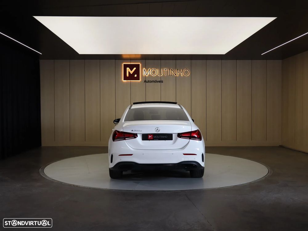 Mercedes-Benz A 250 Limousine e AMG Line - 4
