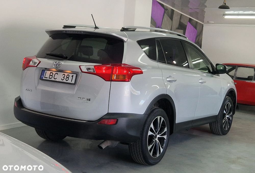 Toyota RAV4 - 6