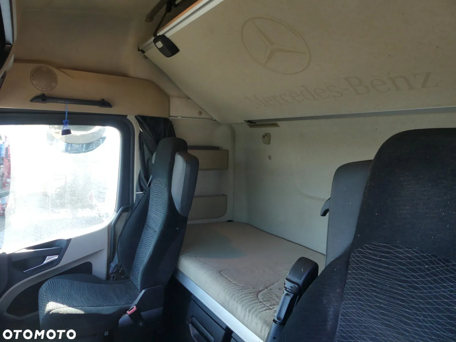 Mercedes-Benz Actros - 7