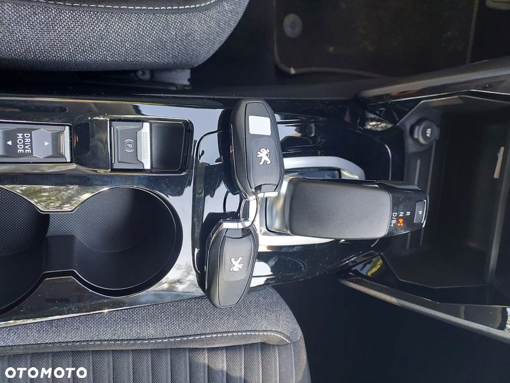 Peugeot 208 Elektromotor 136 E-Style - 11