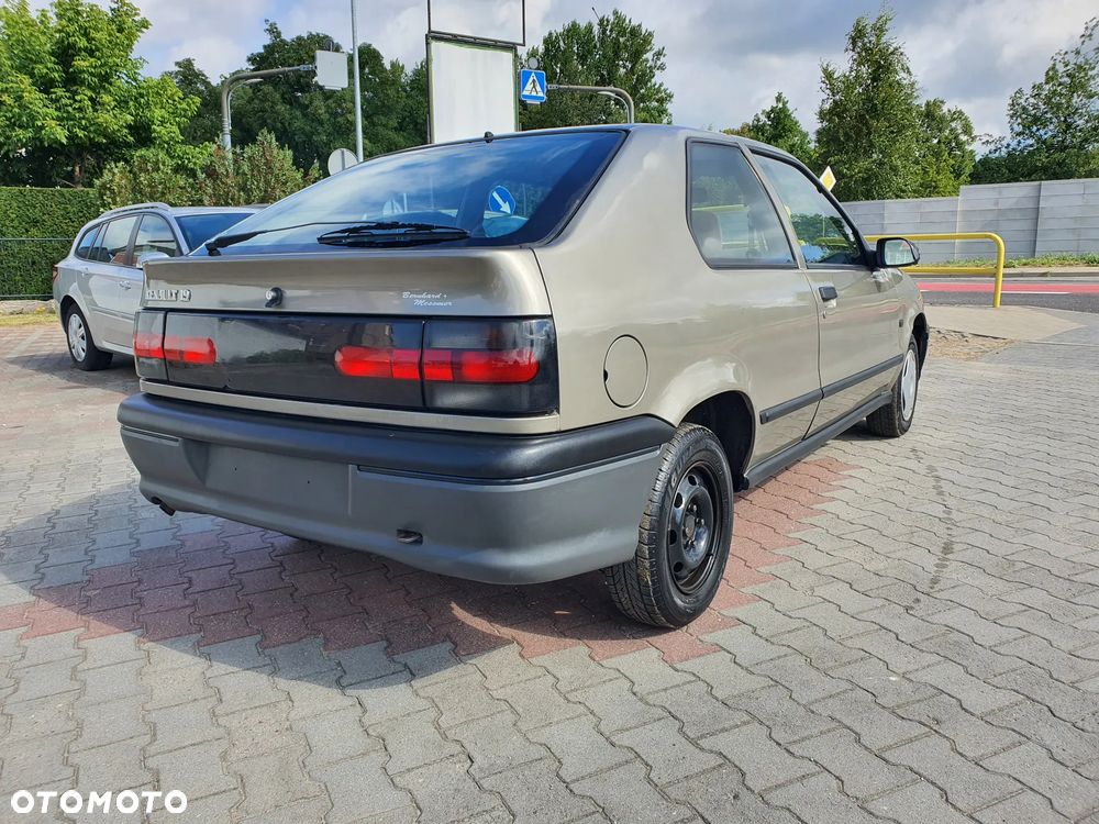 Renault 19 - 6