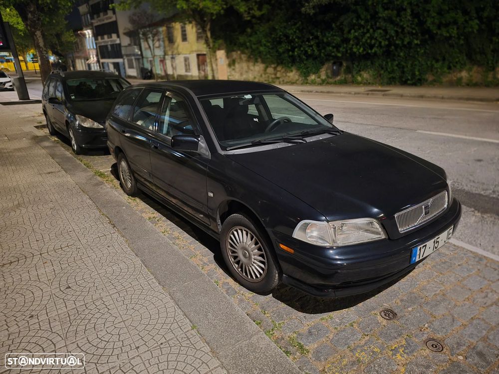 Volvo V40 Cross Country - 12