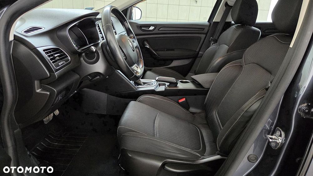 Renault Megane 1.5 Blue dCi Techno EDC - 9