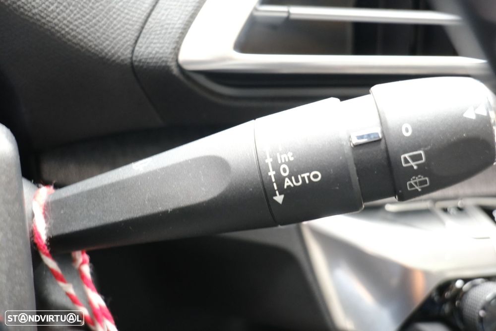 Peugeot 5008 1.2 PureTech Allure - 17