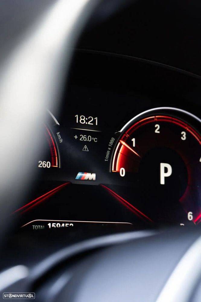 BMW 520 d Pack Desportivo M Auto - 53