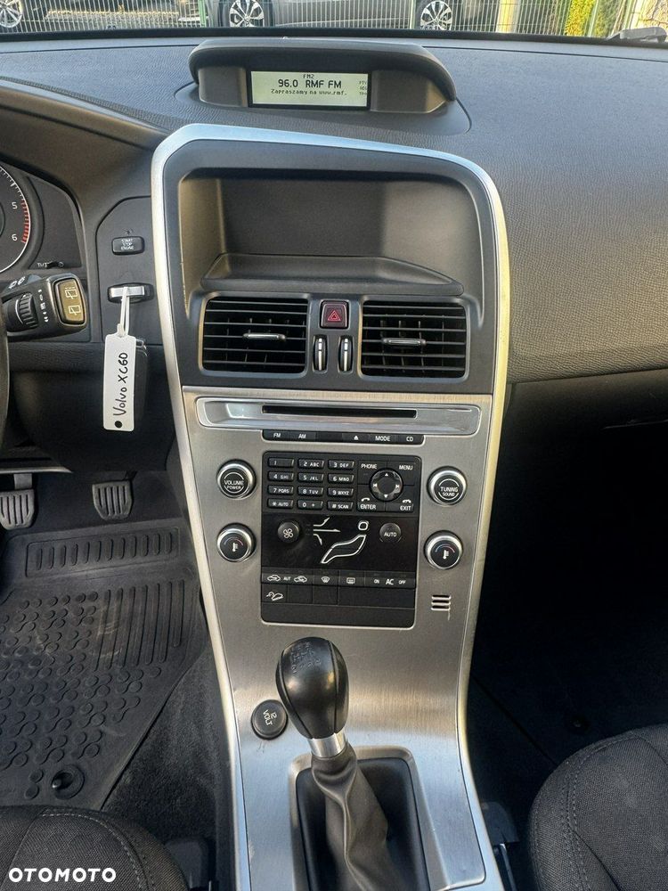 Volvo XC 60 D4 AWD Momentum - 16