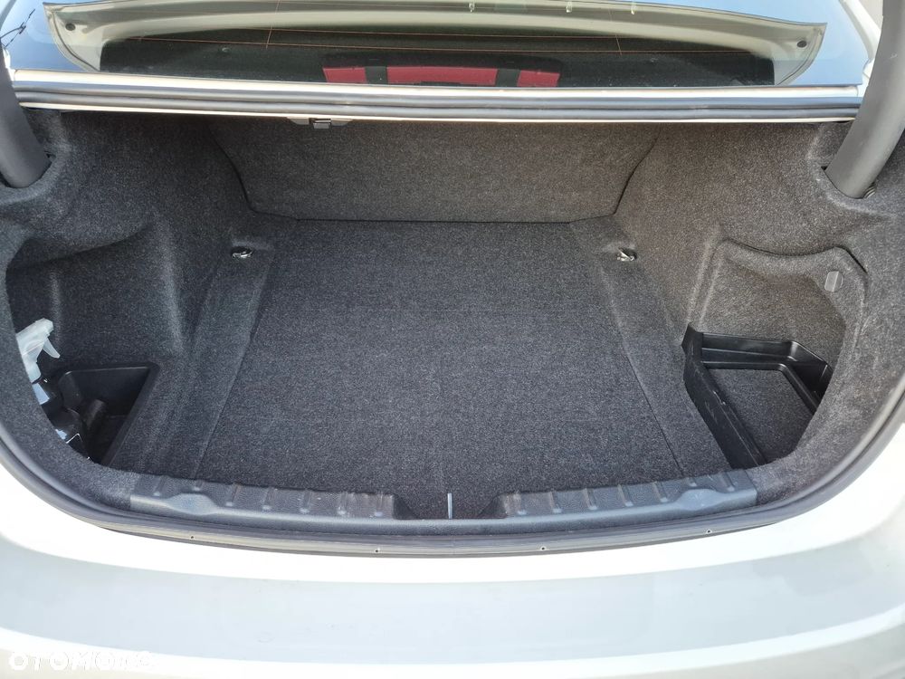 BMW Seria 3 - 27