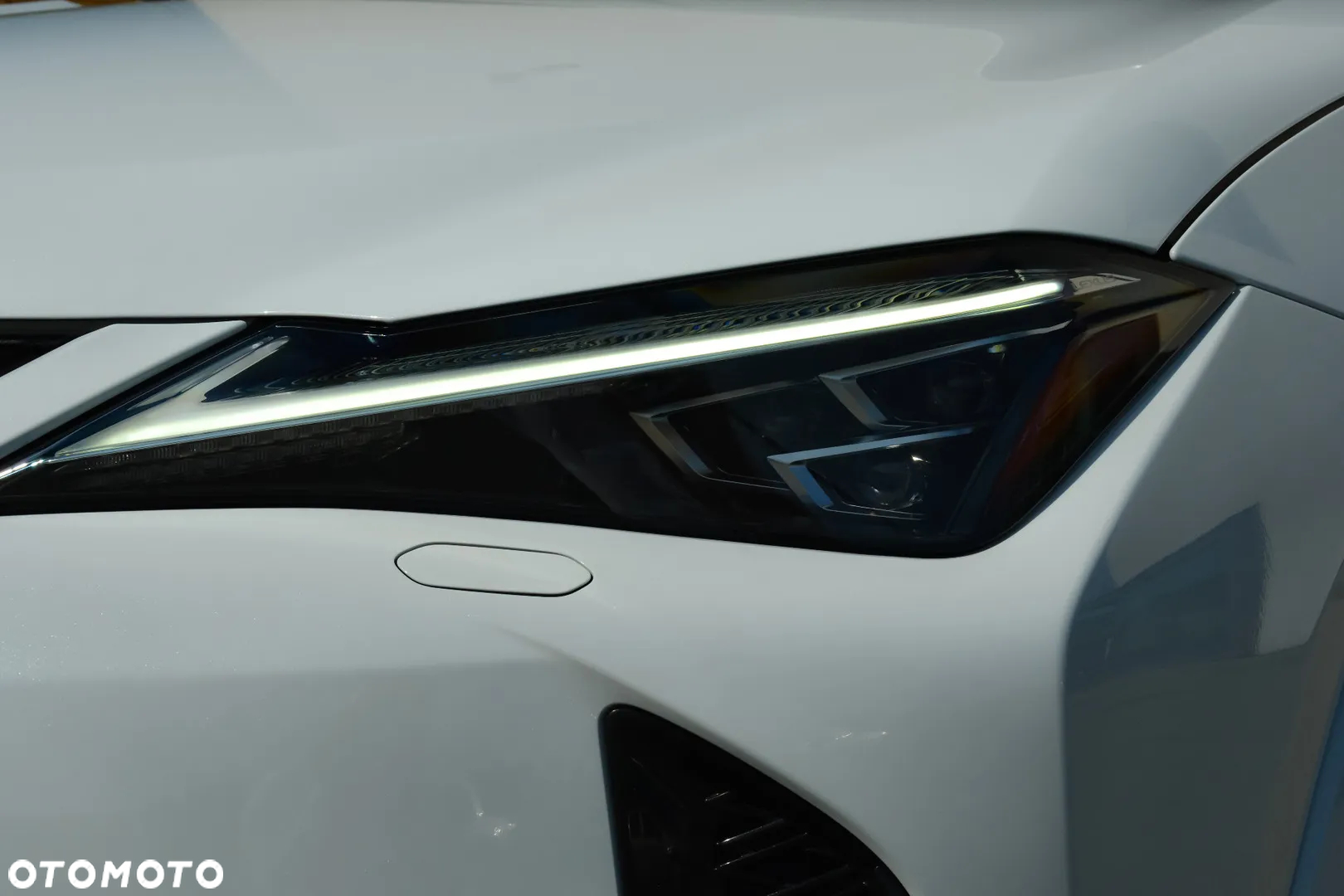 Lexus UX 250h GPF F Sport 2WD - 7