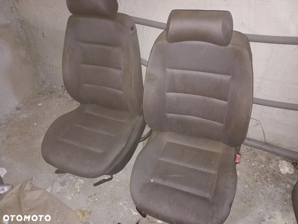 Audi A4 B5 Lift fotele przod - 1