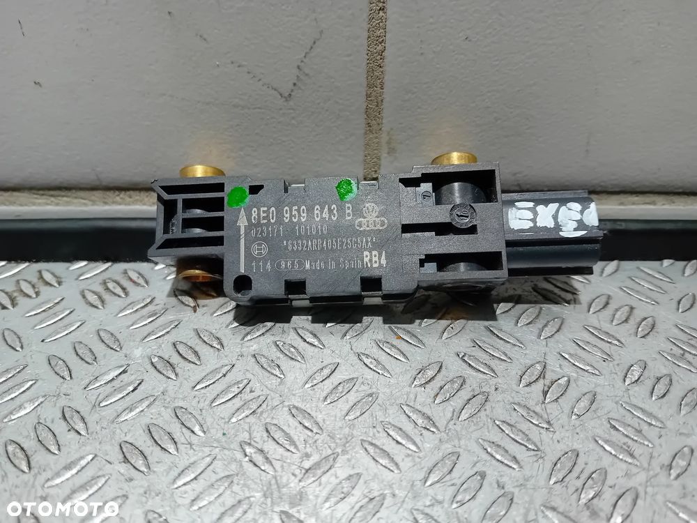 czujnik uderzenia Seat Exeo 2010 8E0959643B - 1