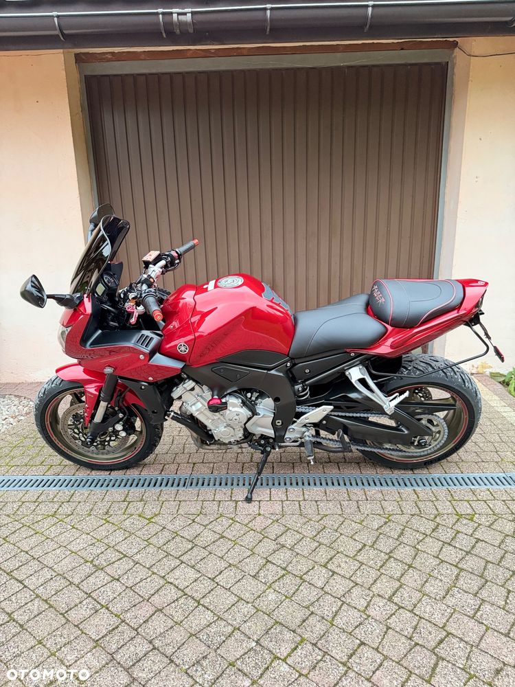Yamaha FZ - 16