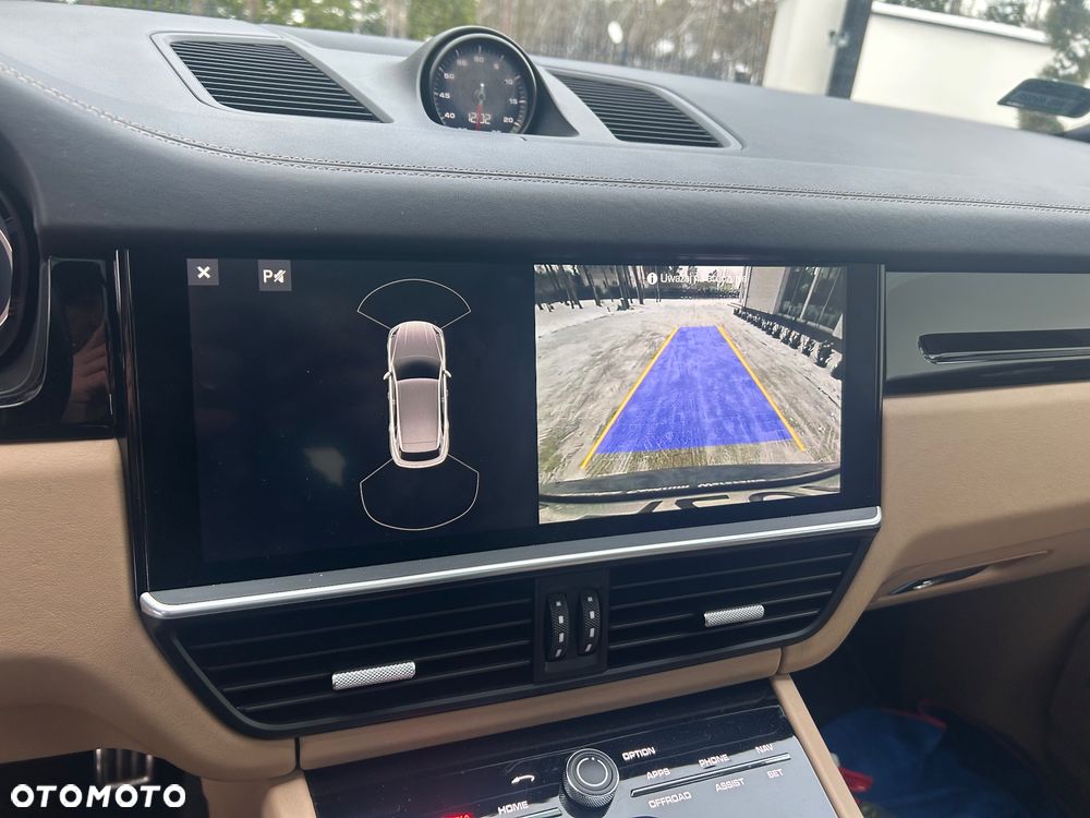 Porsche Cayenne S - 35