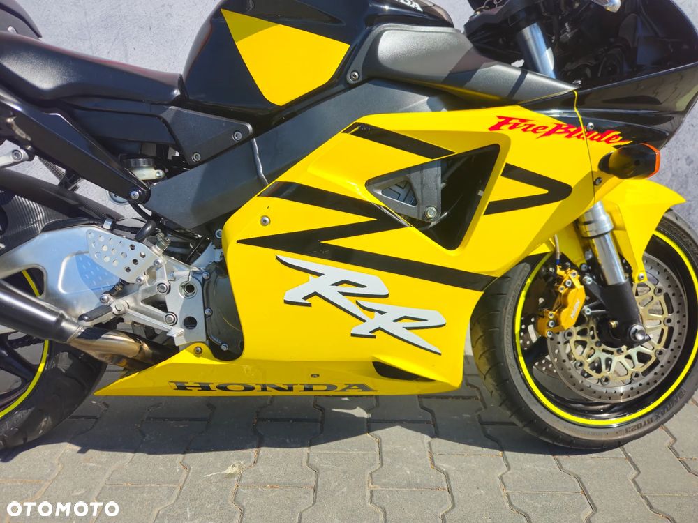 Honda CBR - 27