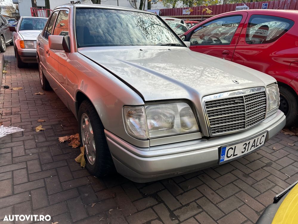 Dezmembrez Mercedes w124 3.0 benzina - 2