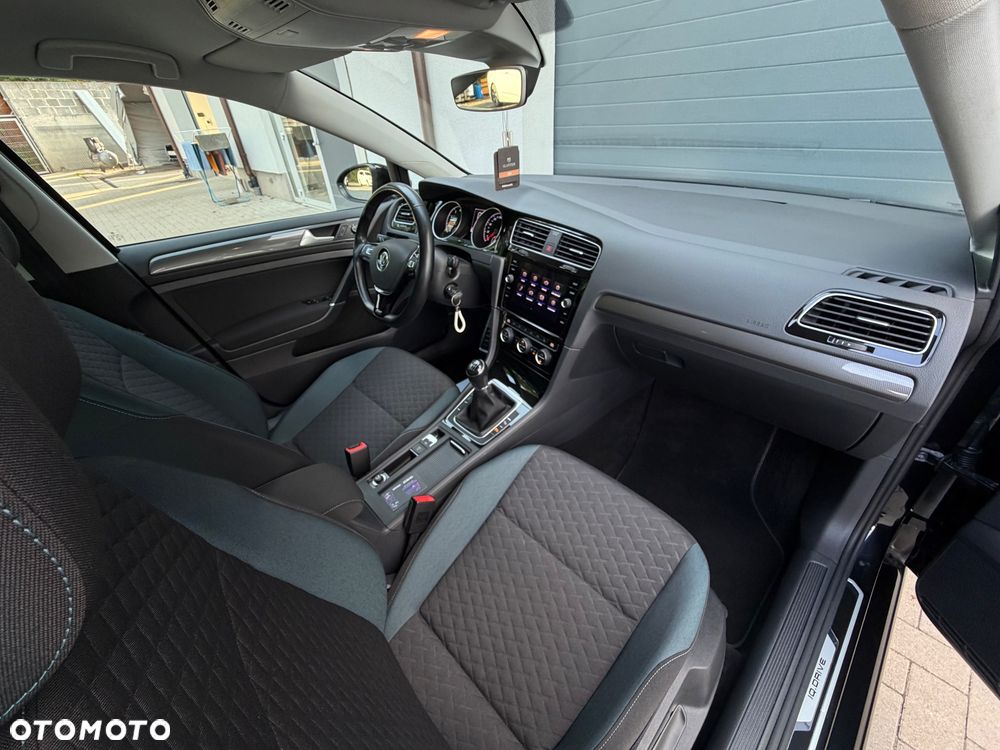 Volkswagen Golf 1.0 TSI IQ Drive - 13