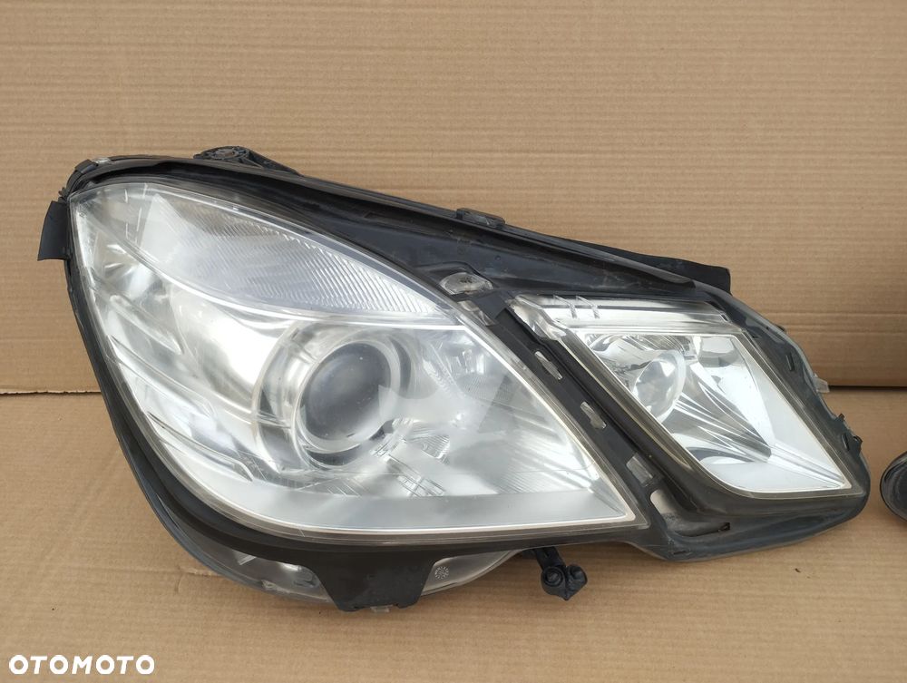 Mercedes E-klasa W212 lampa prawa + lewa Bi-Xenon komplet - 2
