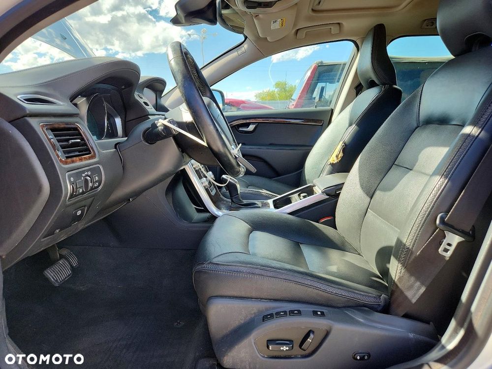 Volvo XC 70 T5 AWD Momentum - 7
