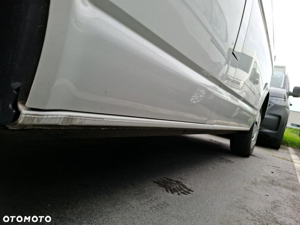 Volkswagen Transporter - 16