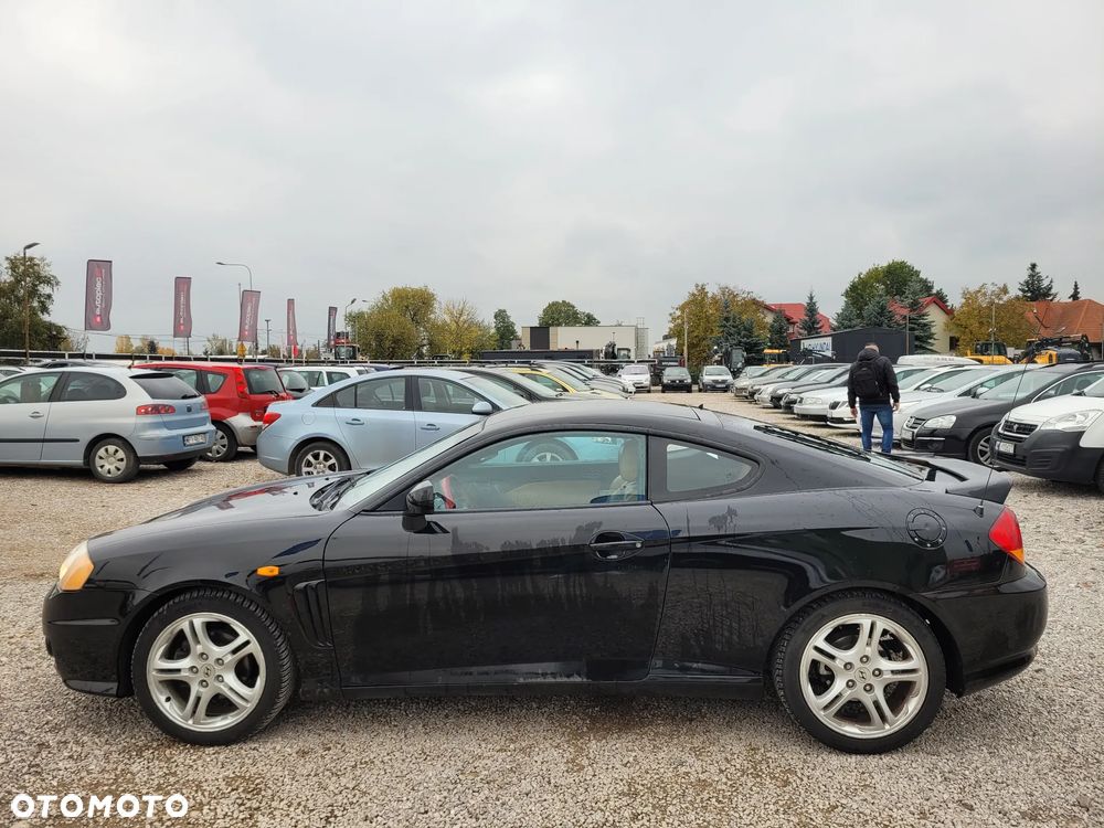 Hyundai Coupe 2002 photo 2