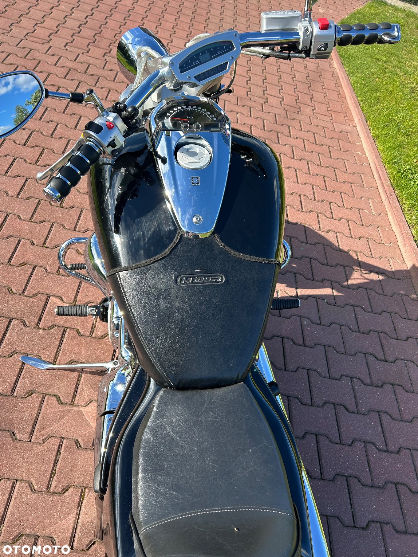 Suzuki Intruder - 16
