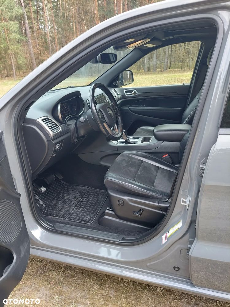 Jeep Grand Cherokee - 8